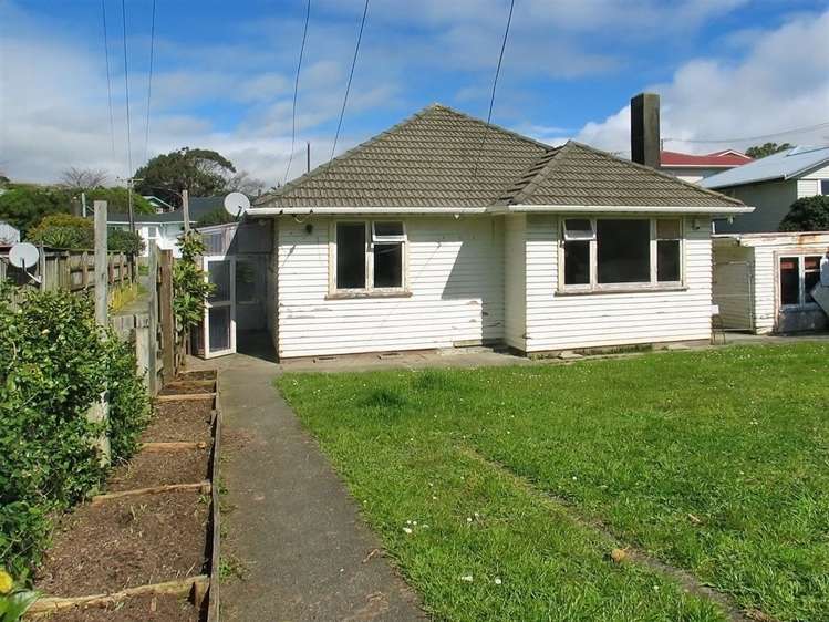 7 Massey Street Tawa_15
