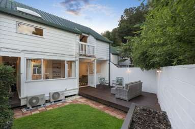 2/44A Waiohua Road_1