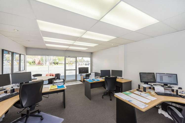Retail/159 Kitchener Road Milford_3