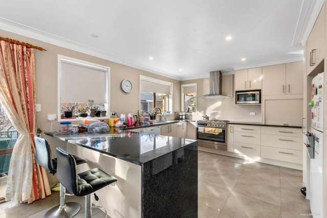 2 Whiteacres Drive Sunnyhills_3