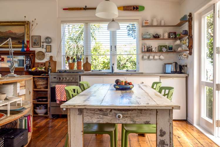 24 The Esplanade Oneroa_19