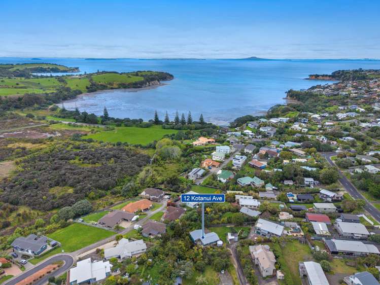 12 Kotanui Avenue Army Bay_16