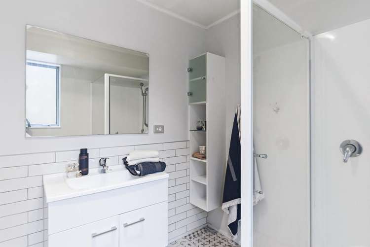 7 Forest Road Raumati South_16