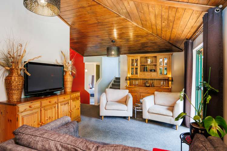 9 No 1 Line Pohangina_9