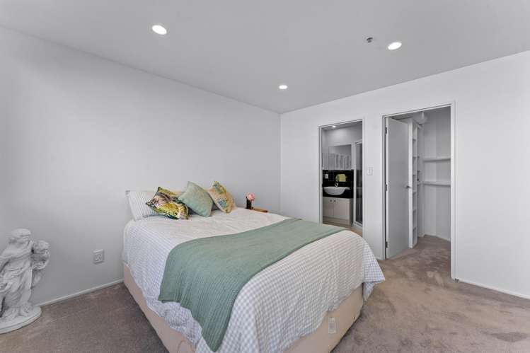 4E/175 Hurstmere Road Takapuna_19