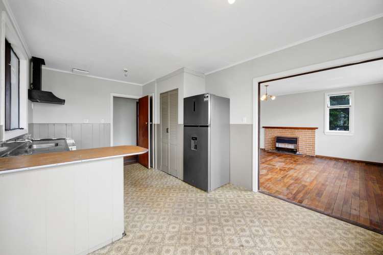 85 Collins Street Hawera_2