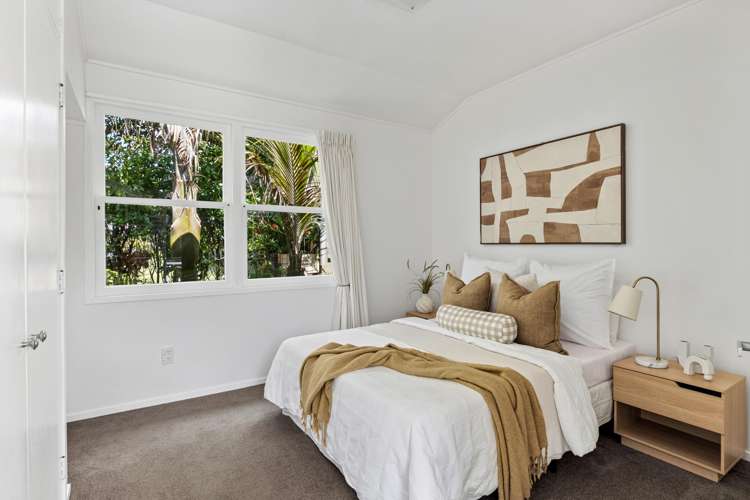 25 Whitby Crescent Mairangi Bay_16
