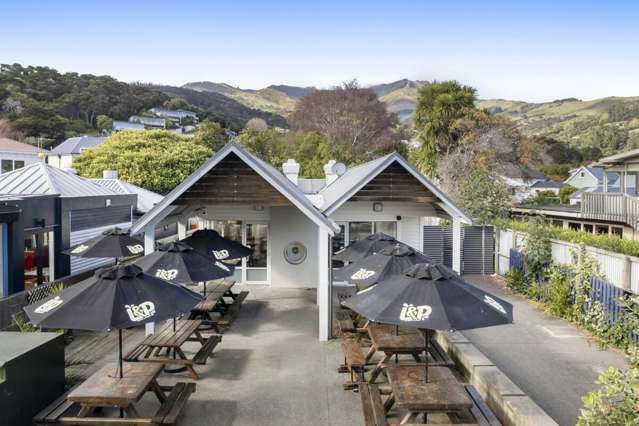 59 Beach Road Akaroa_3