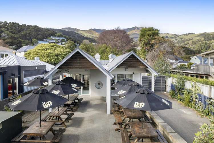 59 Beach Road Akaroa_3
