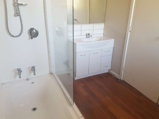 206 Yaldhurst Road 1392_4