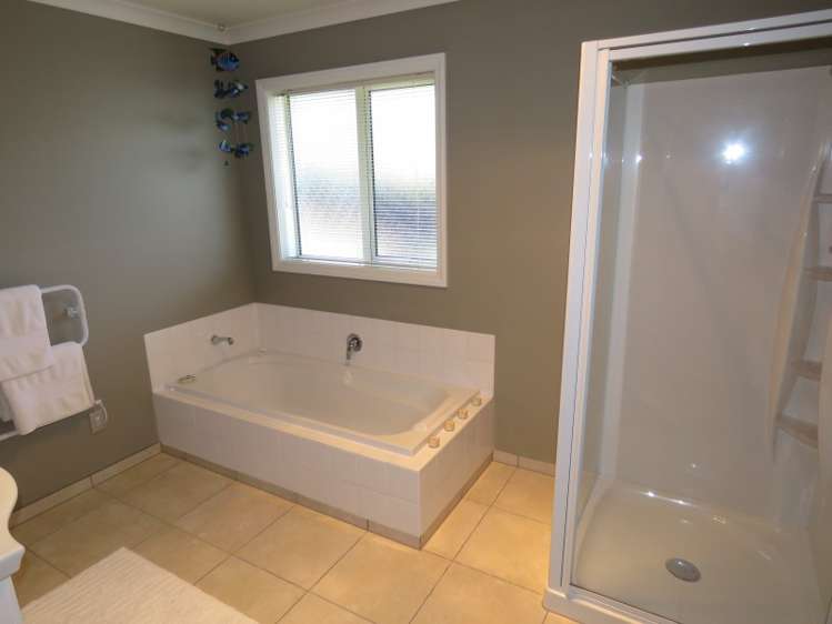 4 Westpark Close Allenton_11