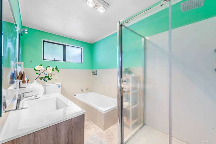 32 Trojan Crescent New Lynn_7