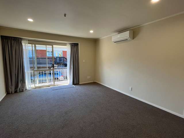 3/44 Turama Road Royal Oak_3