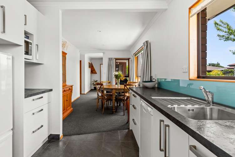 2/5 Forward Street Greenmeadows_7