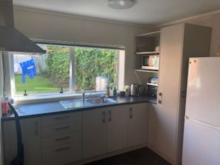 A/8 Howe Street 2202_4
