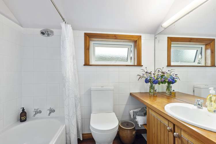 80 Nairn Street Mount Cook_14