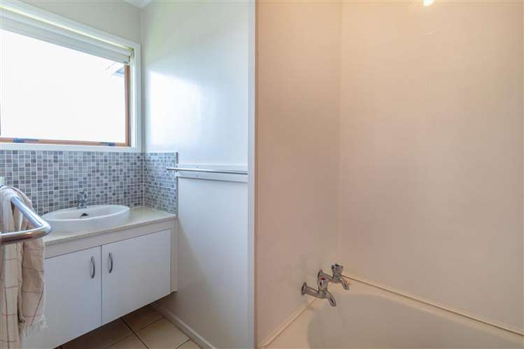 58 Strid Road Te Atatu South_8