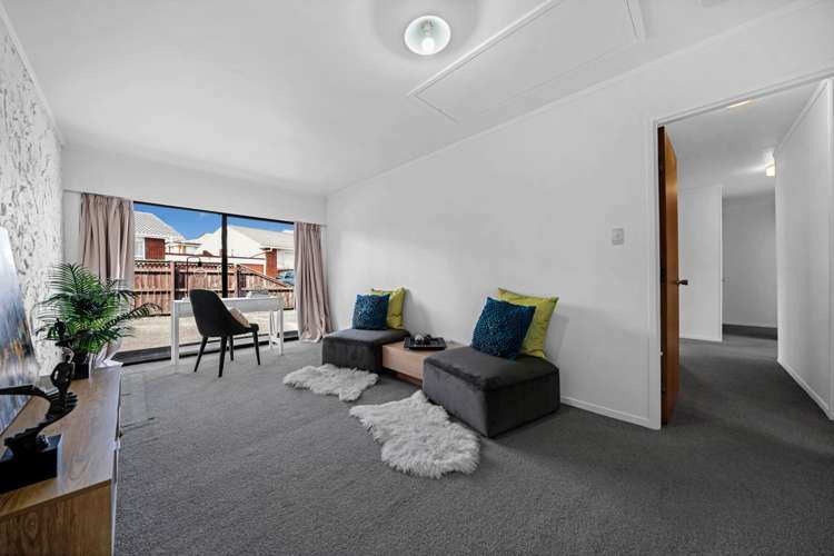 1/6 Tina Place Sunnyhills_19