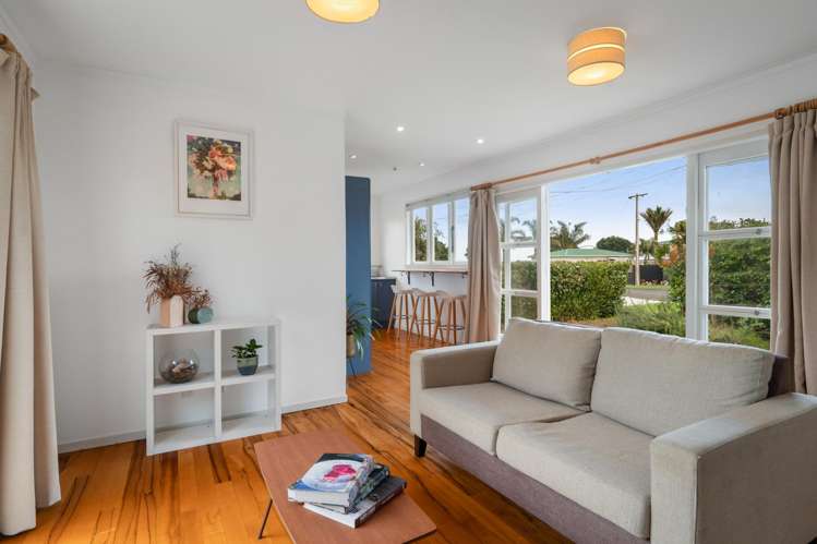 36 Seaview Ave Te Puru_10