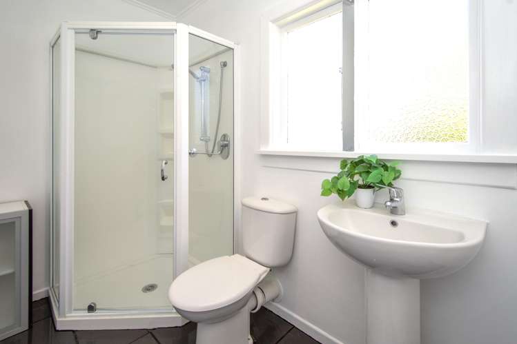 13 Barrington Street Somerfield_16