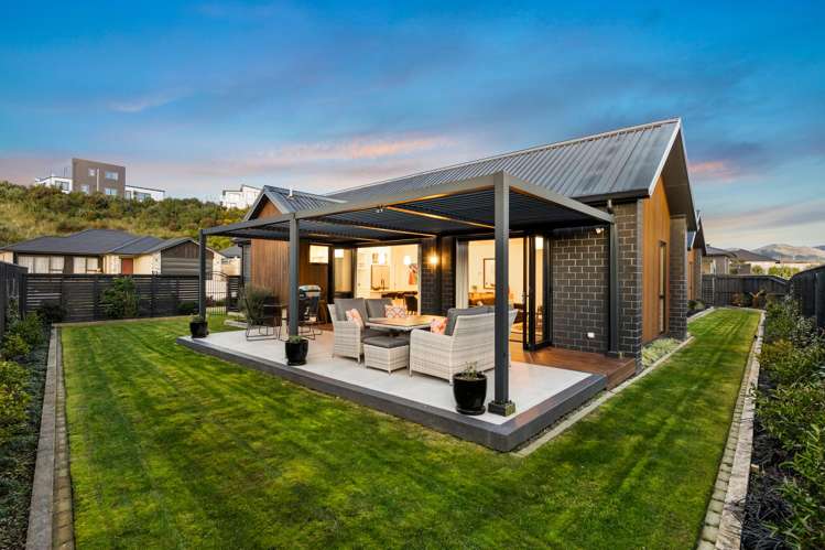 61 Queen Charlotte Drive_2