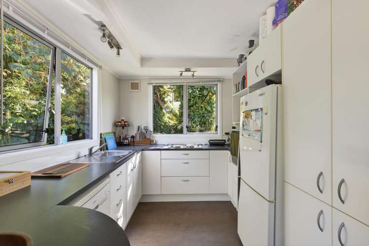 8B Waterloo Place Westown_5