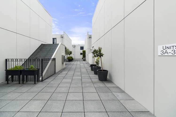 1d/8 Farnham Street Parnell_17