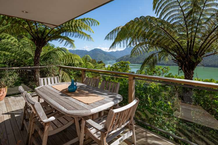 63 Tepuia Heights Havelock_17