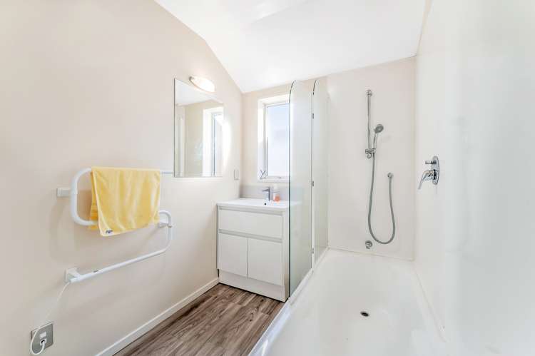 9 Hurricane Way Wigram_15