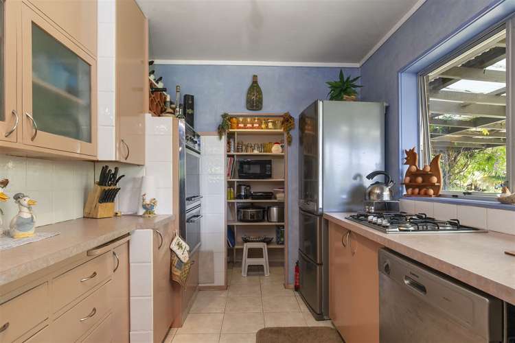 660 Ridge Road Riverhead_30