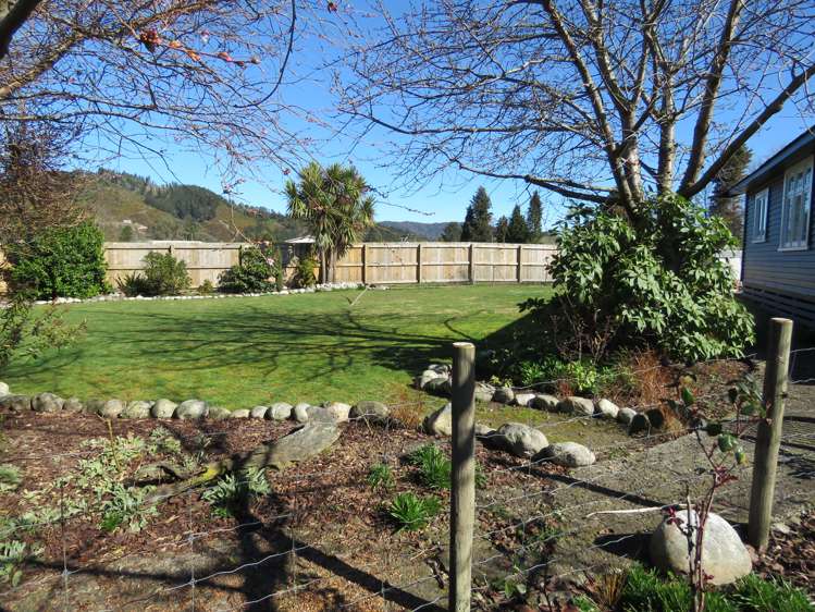 6 Victory Street Reefton_17