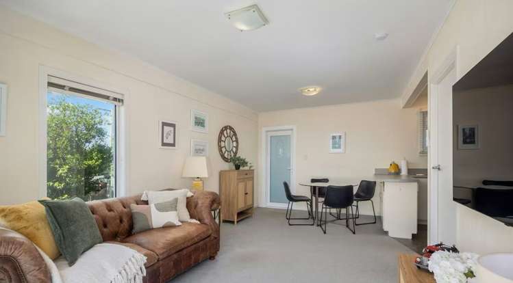 2/219 Onewa Road Birkenhead_2