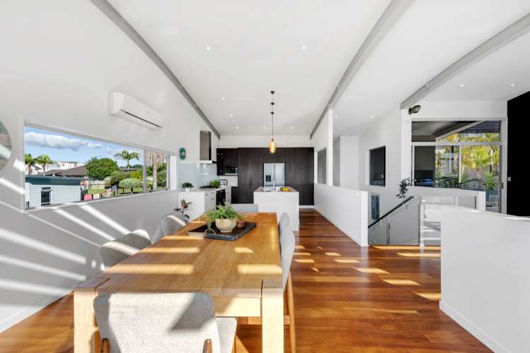 8 Intrepid Crescent Beachlands_10