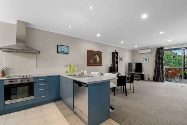 Easy Living Near Marina & Parks