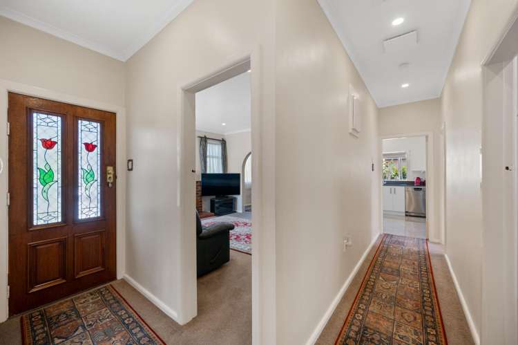 405 Willowpark Road South Akina_9