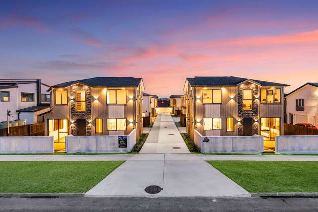 Brand new Luxurious 4 Bedroom property!