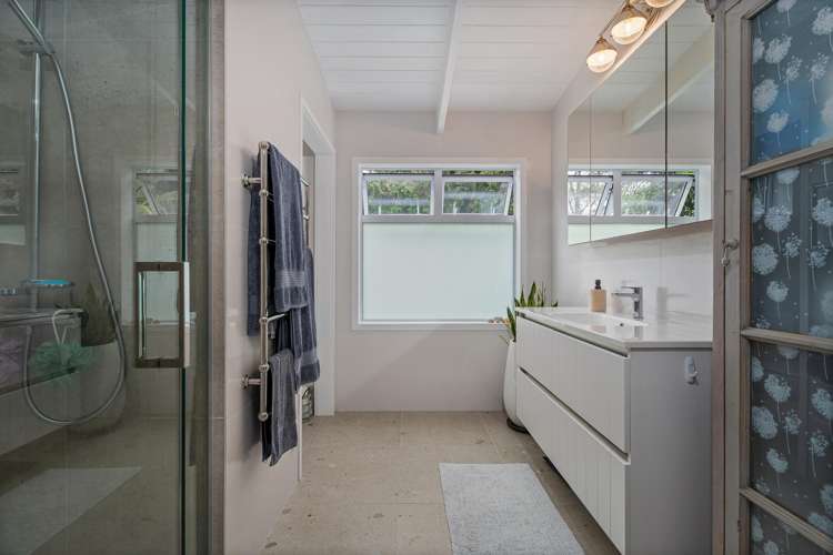 17 Cemetery Road Kuaotunu_12