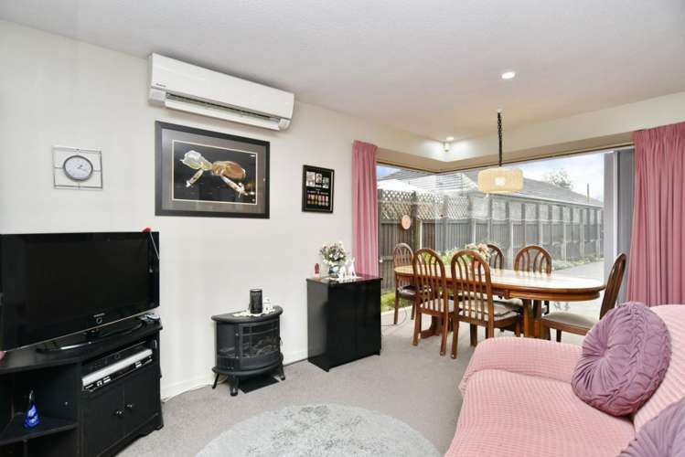 2/66 Dunedin Street Redwood_7