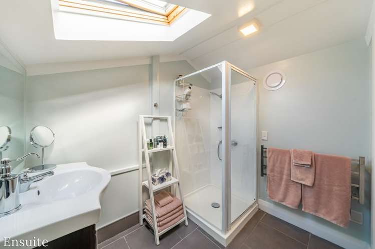 9 Military Road Boulcott_24