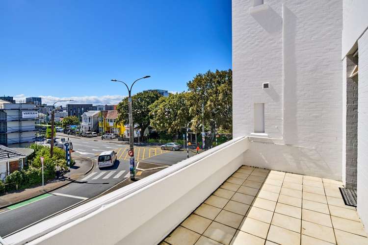 8/3 Aro Street Aro Valley_17