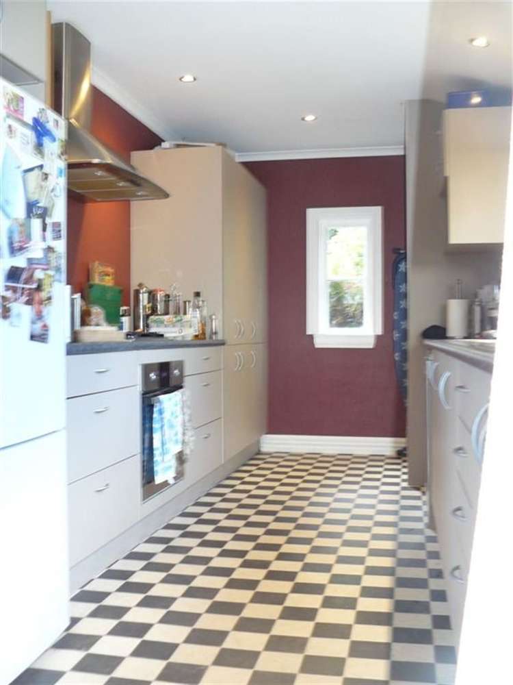 52 Luxmoore Road Waimataitai_1