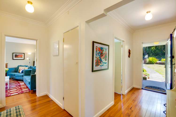 230 Godley Road Titirangi_10