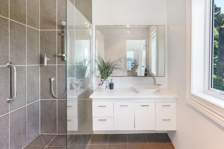 27 Wellington Street Russell_14