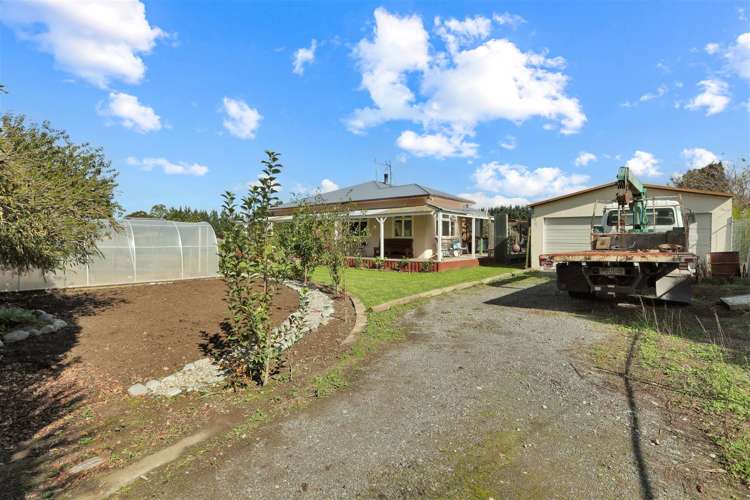 17 Wilkinsons Road Chertsey_19