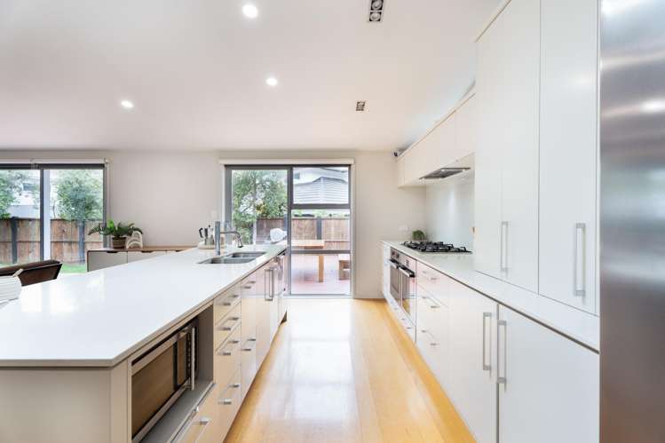 8 Halewood Grove Churton Park_5