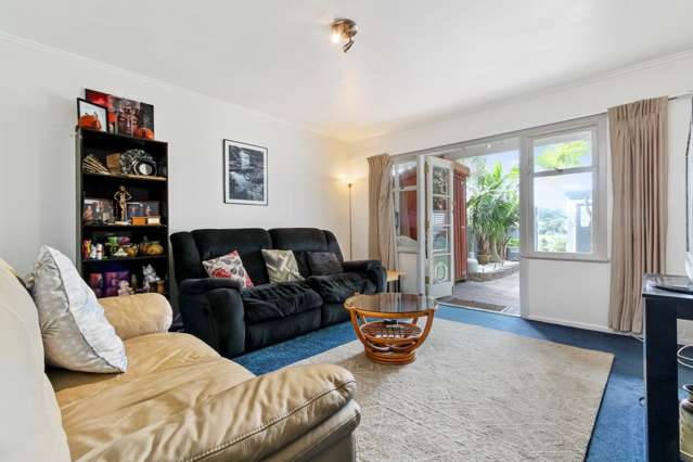 2/3 Harvey Place Saint Heliers_1