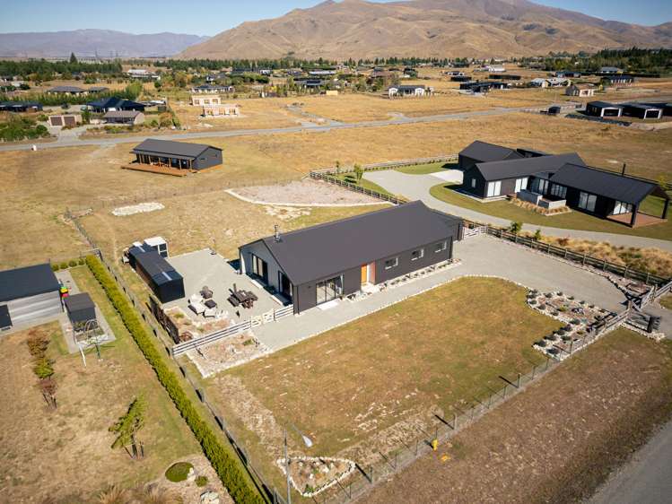 1 Tussock Crescent Twizel_34