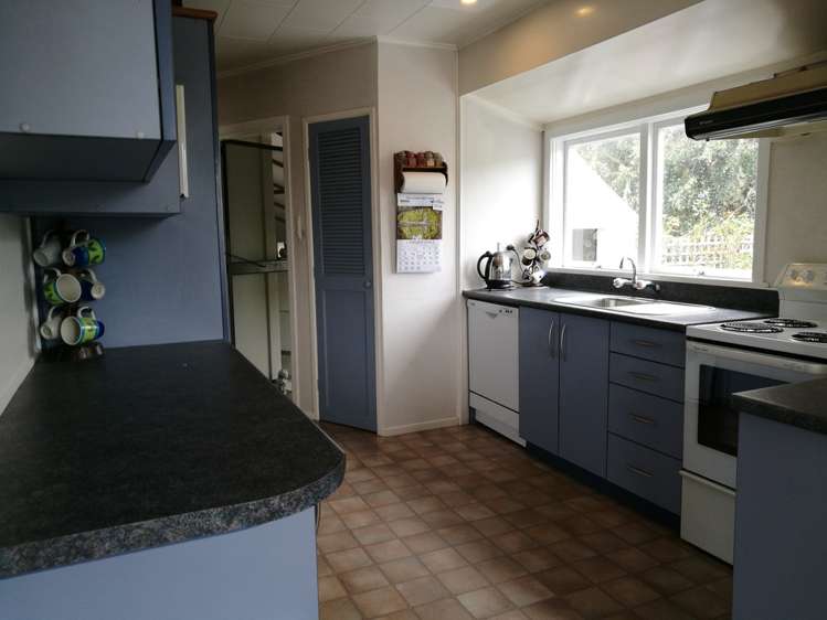 7 Hardie Grove Featherston_2