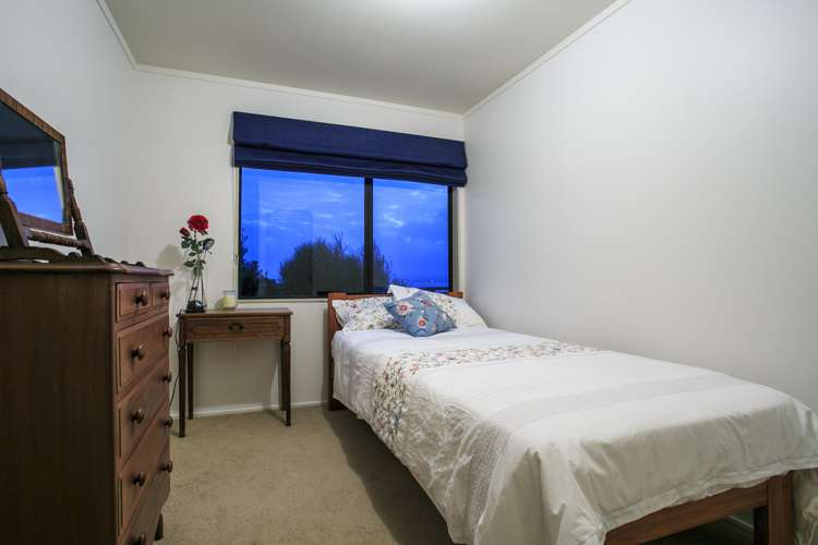 38 Telstar Place Beach Haven_13