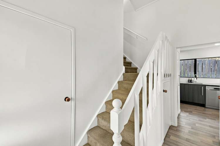 1/96 Alton Avenue Hillcrest_33